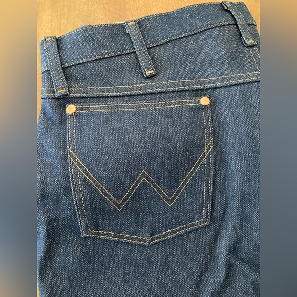 Wrangler Cowboy Cut Jeans in Deep Blue - Picture 4 of 4